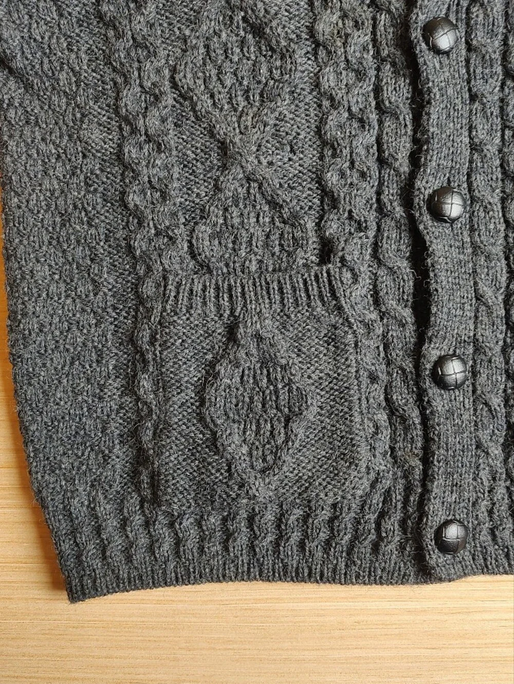 Aran Crafts Cable Cardigan Fisherman Chunky Grey Horn Buttons Wool Ireland L